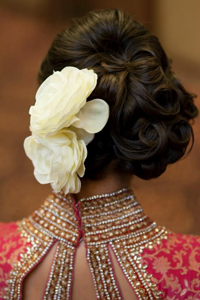 Styling curly hair for an Indian wedding ✨ : r/curlyhair